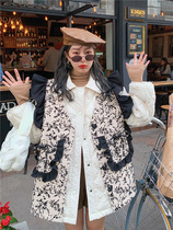 (Wake Up) French Flocking Printed Horse Clip Jacquard Beige down clothes Two sets Lady Winter White Duck Suede Coat New