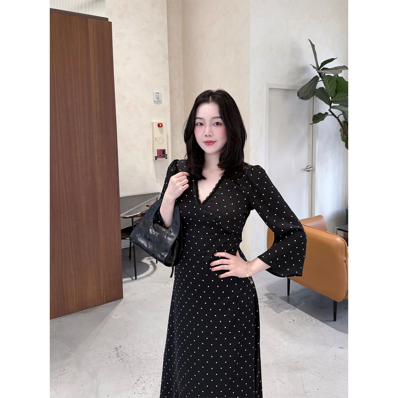 Yzy Zi Yi [Black Forest] Slightly Plus-Size French Retro Polka Dot V-Neck Dress Long Sleeve Waist-Cinching Slimming Black Long Dress