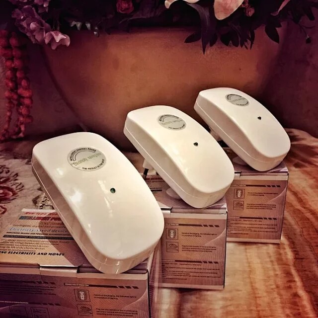 Let technology change lives! Home power saving treasure! Plug and play! Safe and simple A490