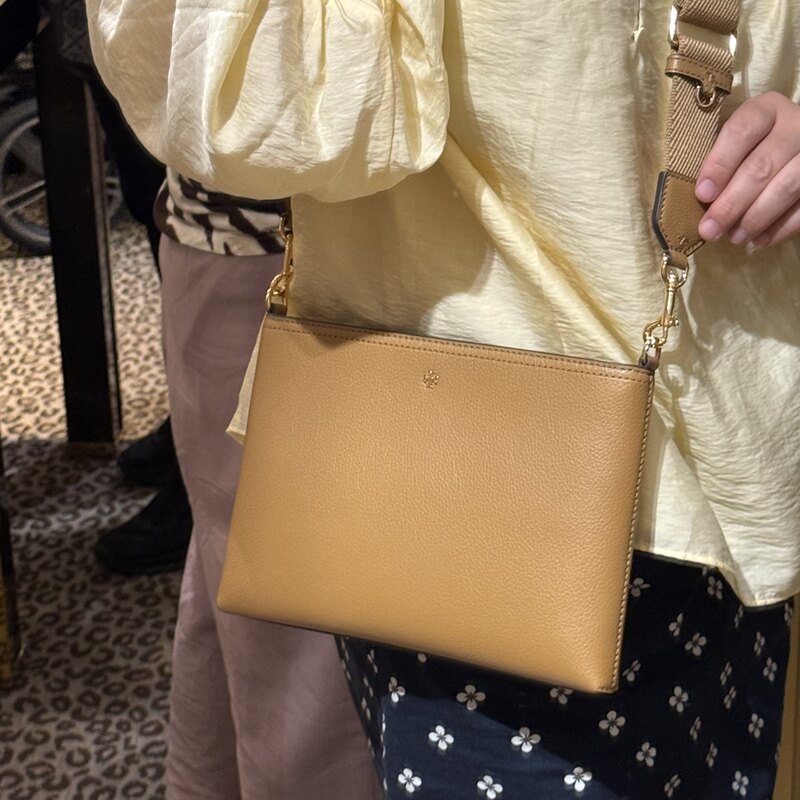 Tory Burch/Tory Burch Tb Blake Thin Crossbody Bag New Style Single Shoulder Crossbody Women's Bag Tory Burch/Tory Burch Tb Blake Thin Crossbody Bag New Style Single Shoulder Crossbody Women's Bag