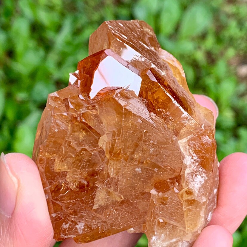 Snow Bao Top Crystal Fire Red White Dock Color Glossy Good Natural Mineral Crystal Specimen Pendulum collection