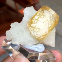 Jiangxi golden yellow barite natural mineral crystal Cat mine strange stone teaching science collection ornaments boutique