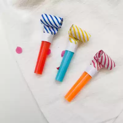 Birthday party blowing, blowing, blowing, boys and girls, party, whistling, horn, children's creative cartoon whistle