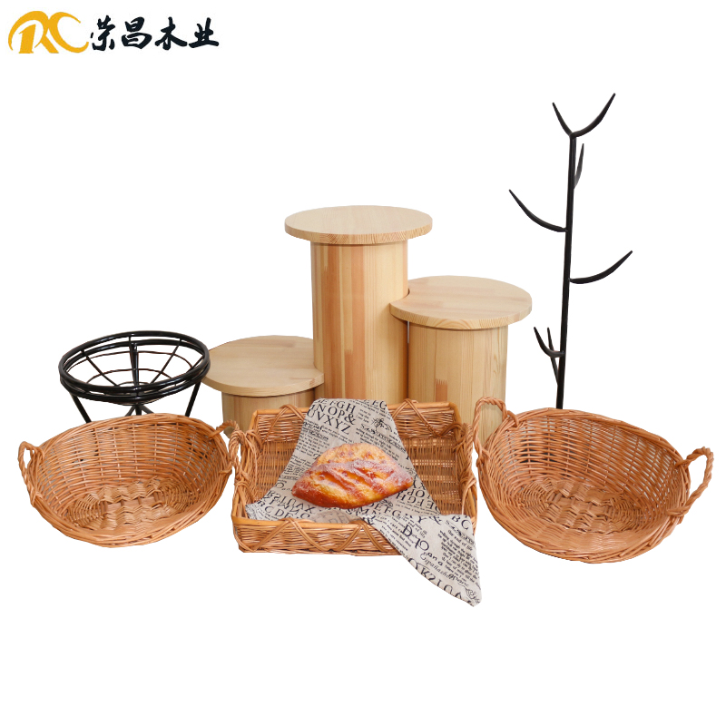 Rongchang wood art bakery in the cabinet props bakery ornament decoration personalized custom soft decoration display manufacturers direct sales