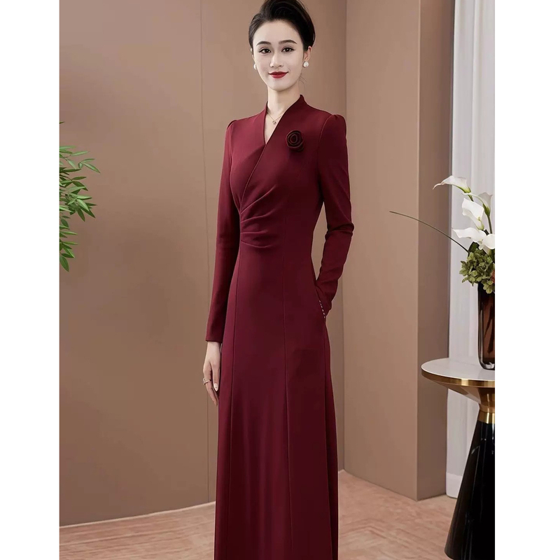 Spring and Autumn Plus-Size Dress, Elegant Banquet Dress, High-End Long-Sleeved New Style, Slimming and Elegant Long Dress