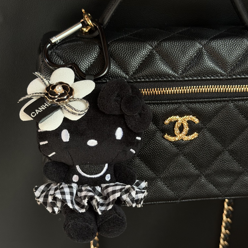 Little Chanel-Style Hello Kitty Black Plush Bag Pendant Camellia Keychain Girly Doll Charm Little Chanel-Style Hello Kitty Black Plush Bag Pendant Camellia Keychain Girly Doll Charm