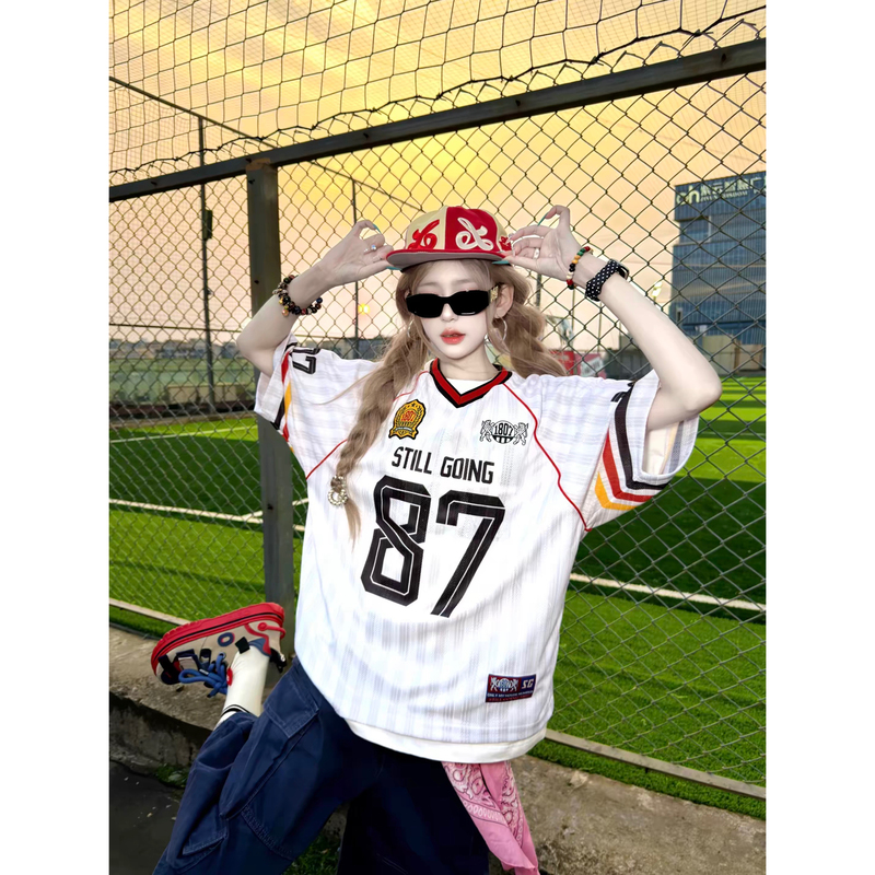 American Retro Sports Style Contrasting Color Jersey T-Shirt for Women in Summer, Breathable Design, Niche Loose V-Neck Short-Sleeved Top American Retro Sports Style Contrasting Color Jersey T-Shirt for Women in Summer, Breathable Design, Niche Loose V-Neck Short-Sleeved Top
