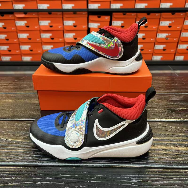 Nike Team Hustle D 11 Big Kids' Velcro Training and Competition Basketball Shoes Fj1390-001
