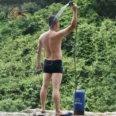 Office emergency bath after running public toilet shower portable car wash wash wash water bag camping shower