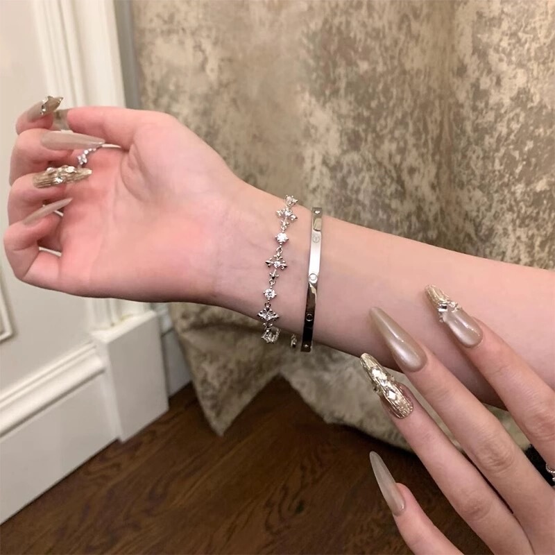 Moon~ Silver Iris Cross Bracelet Full of Diamonds, Light Luxury, Niche, Exquisite, Cool Feeling, Stackable Bracelet for Women