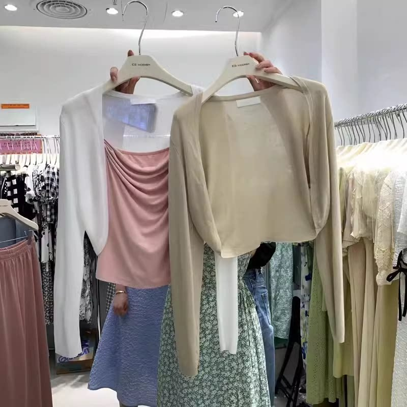 A sun-protective cardigan for women in summer, paired with a strappy skirt, a shawl, a smock, an ice-silk knitted air-conditioned shirt and a short coat