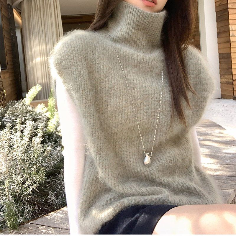 Brushed Wool Sweater Vest for Women, Suitable for Outerwear in Autumn and Winter, Soft and Cozy Knitwear, Turtleneck Vest, Layering Loose Top Brushed Wool Sweater Vest for Women, Suitable for Outerwear in Autumn and Winter, Soft and Cozy Knitwear, Turtleneck Vest, Layering Loose Top