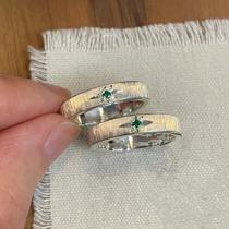 S925 sterling silver dark green zircon brushed ring falls into the stars and is a gift to your girlfriend for the festival with a light and luxurious opening star.