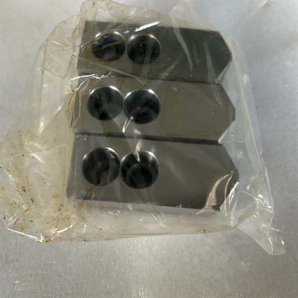 Repairable Cnc Three-Jaw Chuck, Three Boxes, for Sale, Shipping Available.