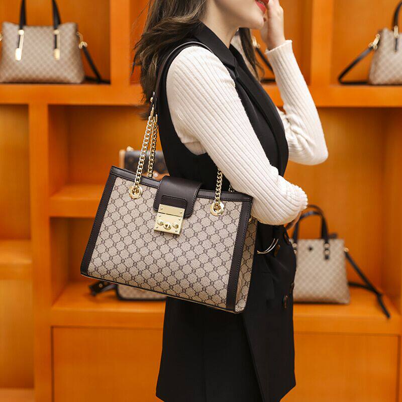 Woman Bag 2022 New Fashion 100 Hitch Small Luxury Brands Lady Atmosphere Large Capacity Single Shoulder Skewed Small Square Bag