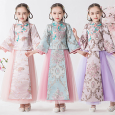 китайский костюм Хан девушки осенью и