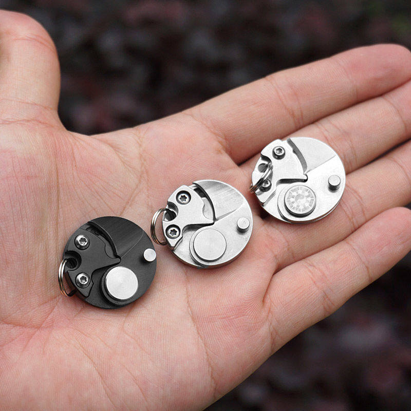 Universal Tool Key Buckle Creative Coin Small Knife Necklace Knife Gift Mini Small Knife Carry-on EDC Tool Knife Fold