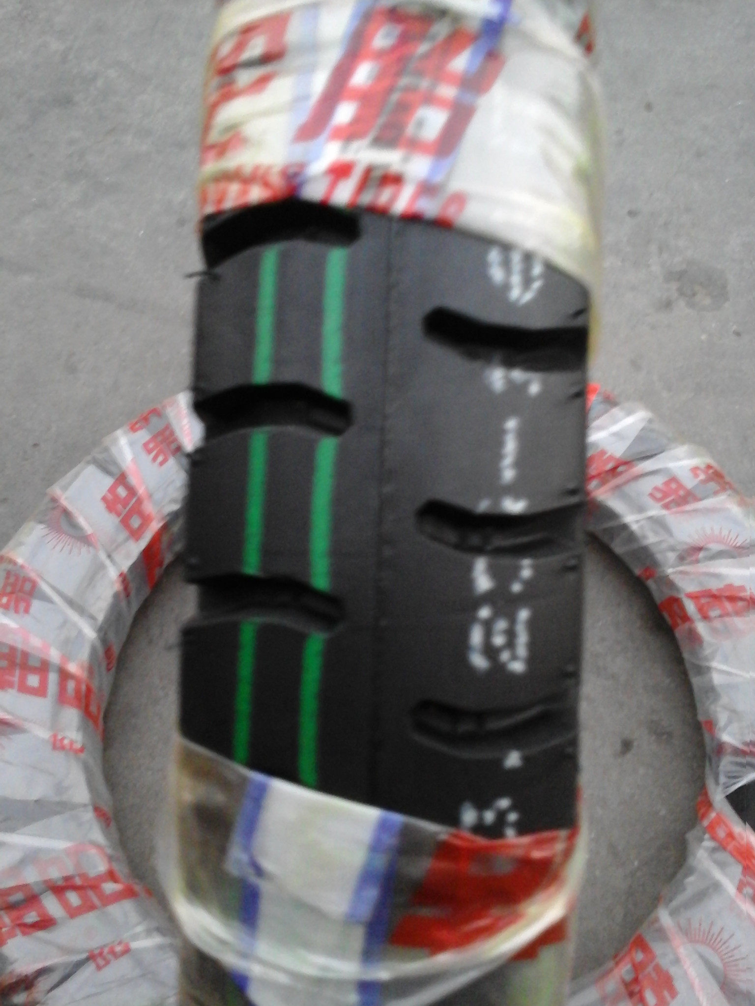 In Chaoyang 275300325350 375-12-14-16 Mores electric tricycle tires both inside and outside