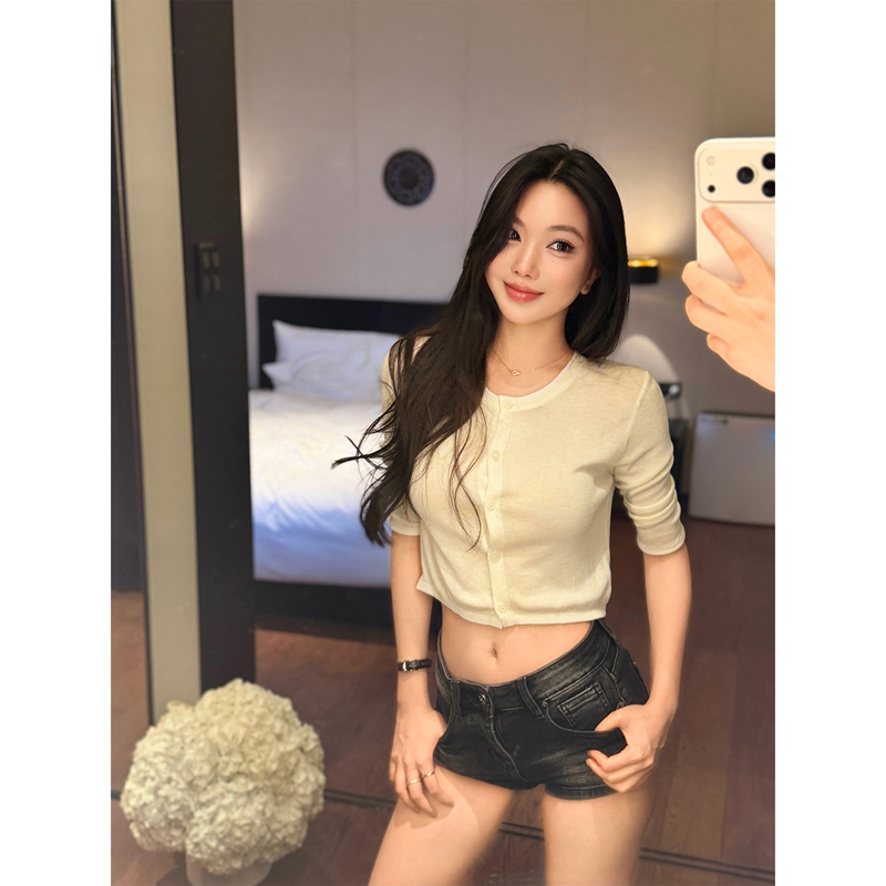 1Sdoudou Doudoujiang [a Master of Layering!] Sun Protection Cardigan, Thin Knitted Top for Women, 2026 New Style