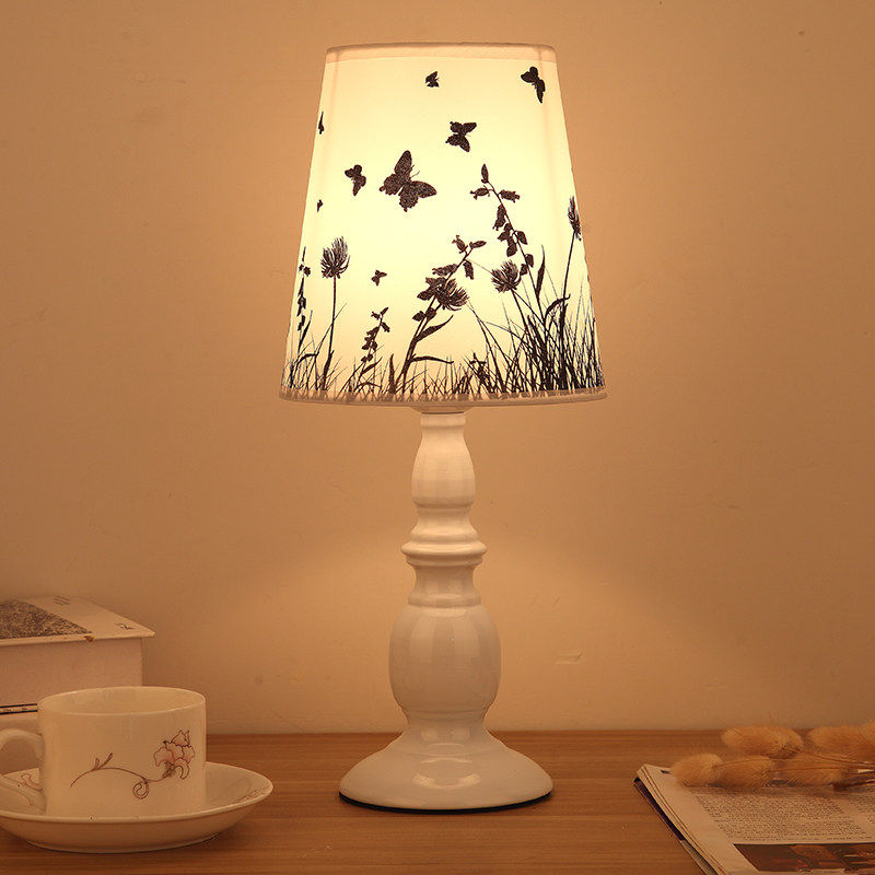 Modern and simple bedroom bedside lamp, warm study, eye-protecting desk lamp, reading desk lamp, dimming, remote control LED lamp