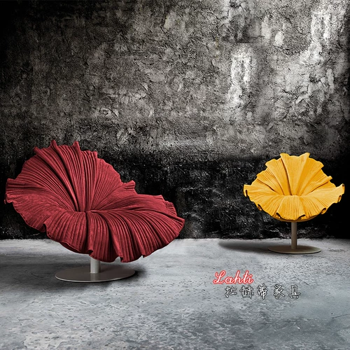 Дизайнерский современный и минималистичный диван для отдыха, в цветочек