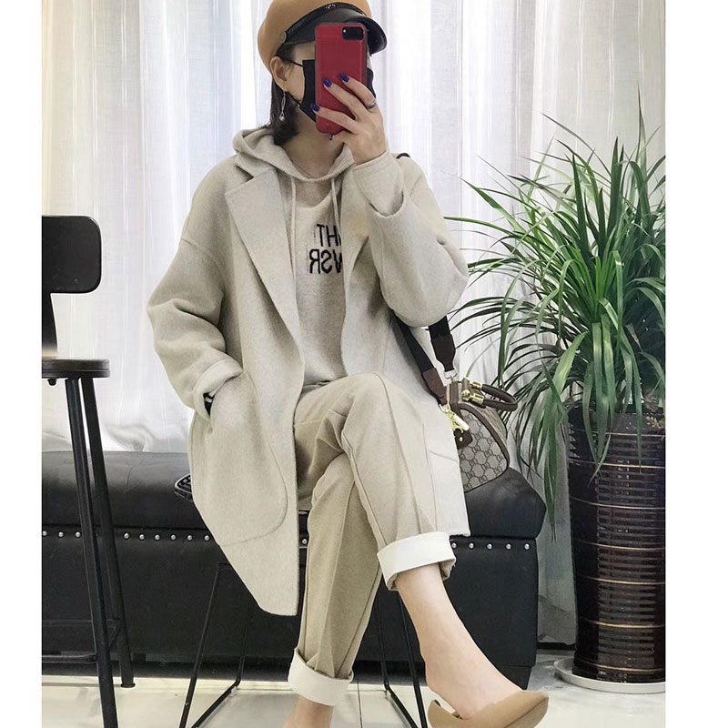 Áo khoác nữ mùa đông 2018 mới màu be lông cừu trắng nữ sang trọng là áo len len mỏng nhỏ áo khoác nữ hàn quốc
