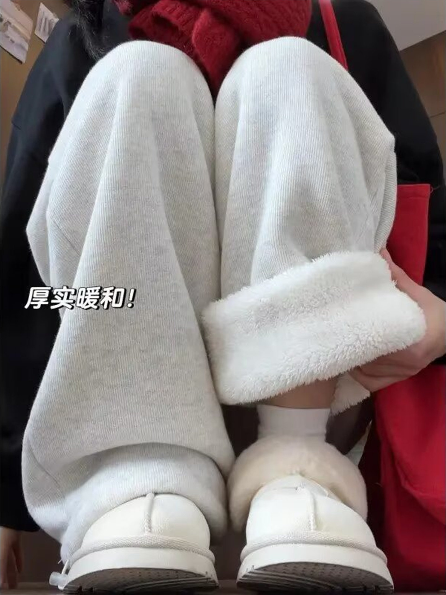 Men's Lamb Wool Sweatpants for Autumn and Winter, Thickened for Warmth, with a Drapey, Relaxed, Casual Style, Loose Wide-Leg Fleece-Lined Joggers