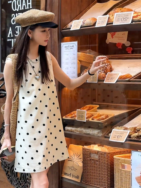French-Style Polka Dot Sleeveless Dress for Women, Summer 2024 New Loose Fit for Petite Figures, Backless Tank Dress French-Style Polka Dot Sleeveless Dress for Women, Summer 2024 New Loose Fit for Petite Figures, Backless Tank Dress