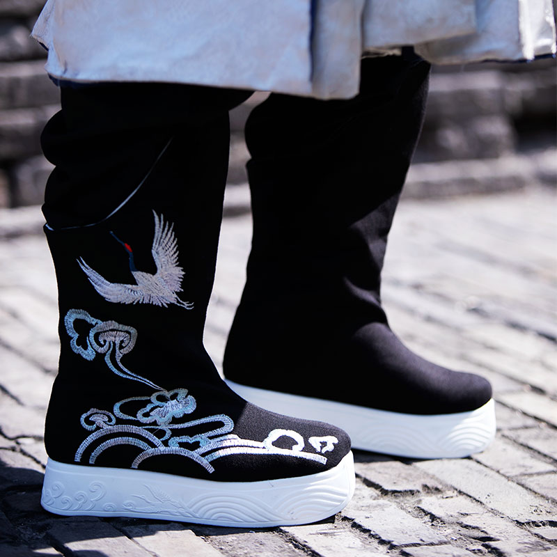 Ancient dress Han suit men's shoes Ming-made thick bottom long cylinder boots retro lovers' official boots Heightened Soap Boots Women Cotton Shoes