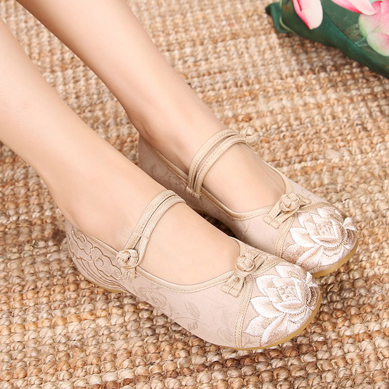 Old Beijing cloth shoes women's low-heeled ancient style Hanfu shoes with heightened cheongsam tea clothes Chinese ethnic style Zen embroidered shoes