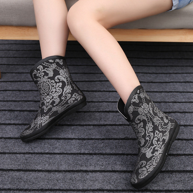 Fashion Printed Short Drum U Shaped Rain Shoes Women Natural Rubber Water Shoes Water Boots Adult Students Anti Slip Rain Boots