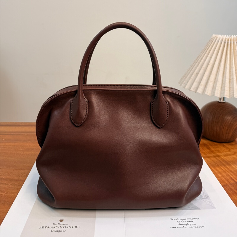 2026 New Original Masoni Saddle Leather Belly Bag Agnes Handbag Bowling Bag Shell Bag