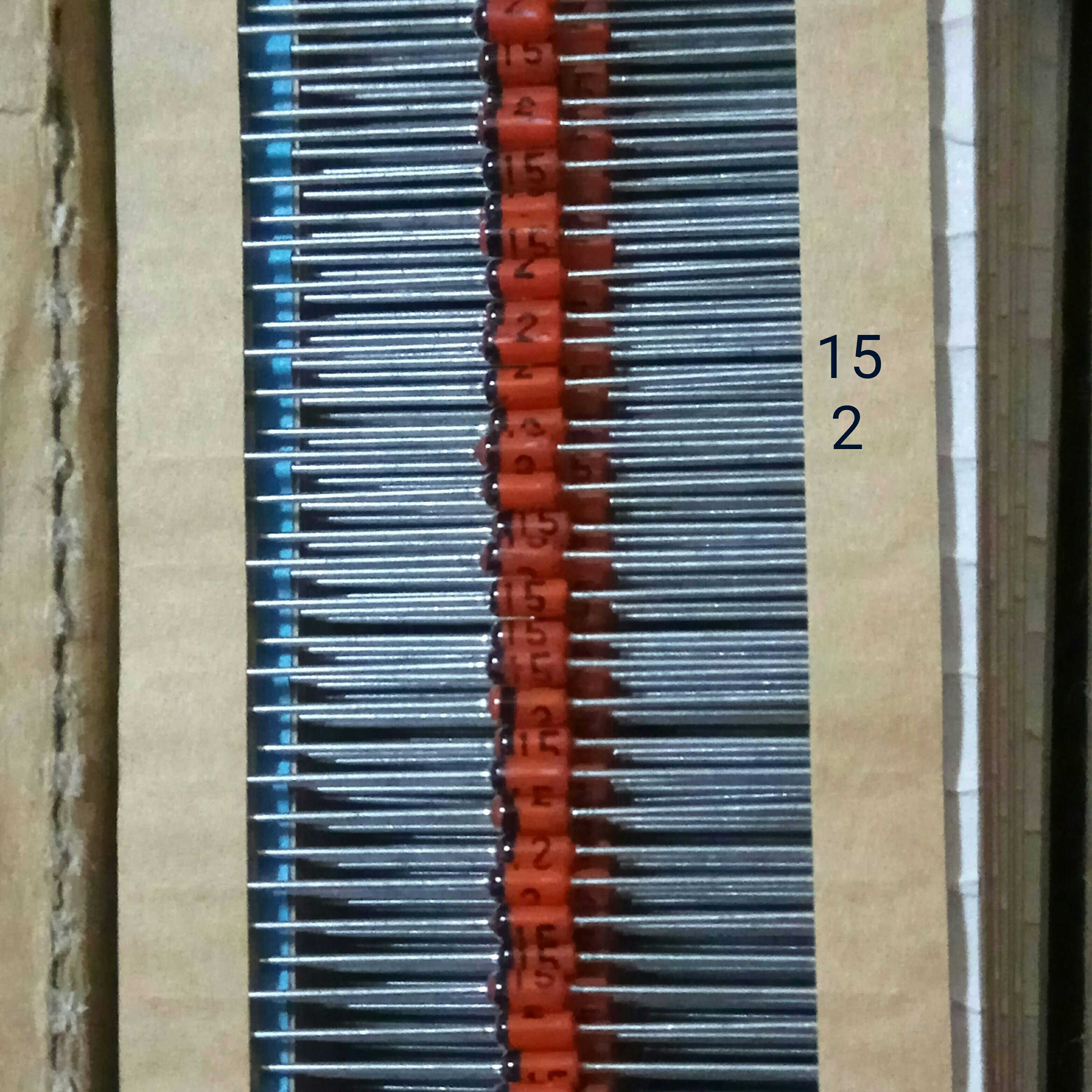 HZ15-2LTD HZ15-2L 0.5W15V Regulated Diode Red 152
