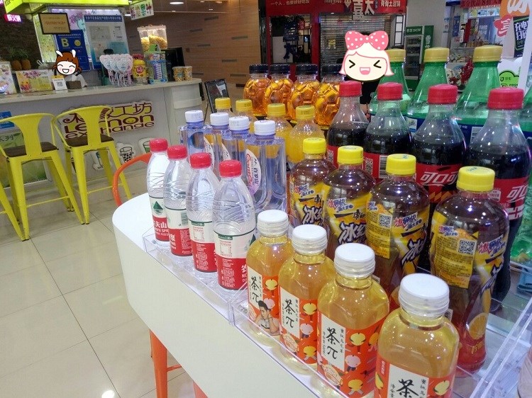 Đồ uống trên bàn trưng bày nước khoáng kệ trưng bày sữa quầy thu ngân cửa hàng nhỏ siêu thị trong suốt kệ nhỏ - Kệ / Tủ trưng bày kệ shop giày dép