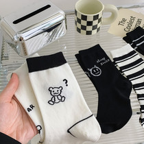 Socks womens black and white trendy mid-tube socks pure cotton spring and autumn summer thin section cute Japanese bear Korean version sports stockings