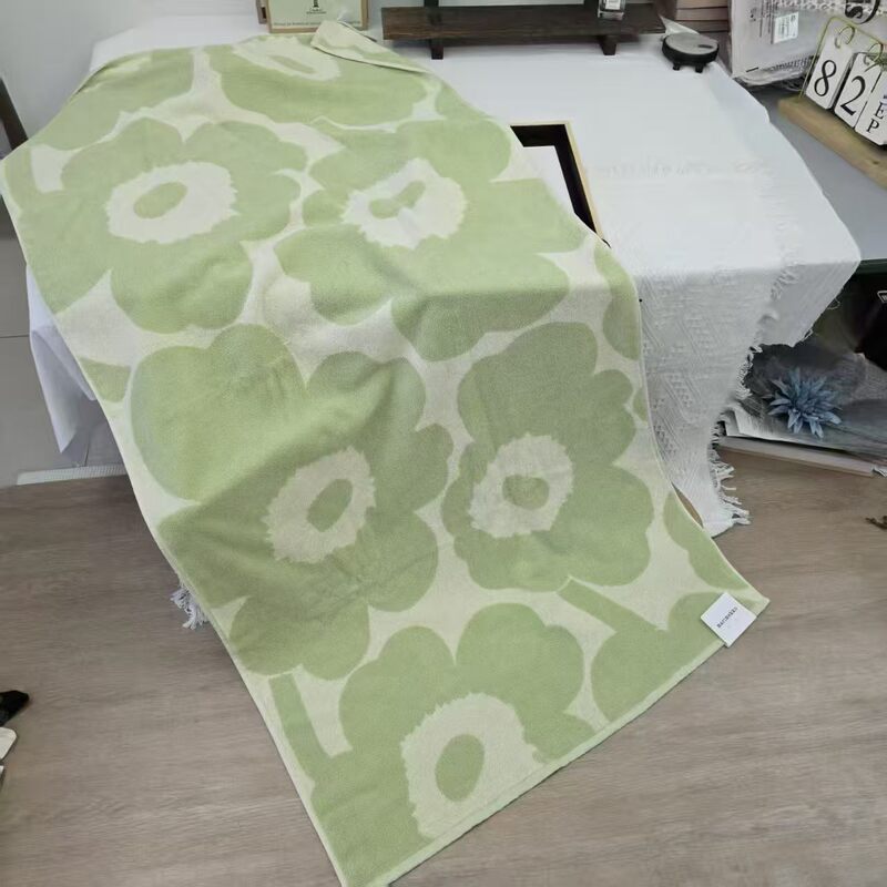 Finnish Green Flower Bath Towel, Cotton Absorbent Quick-Drying Household Towel