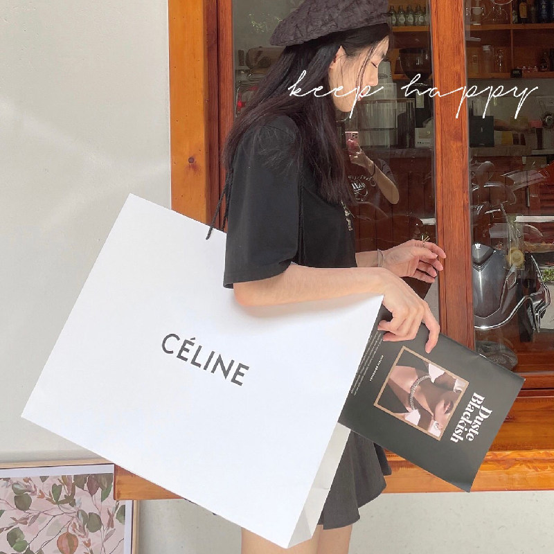 Photo-props models Handbags trendy fashion paper bags Sub shopping bags Handheld photo background Paper stars the same name Yuanyuan Street shooting studio Decorative Pendulum large minimalist Style Paper Bag