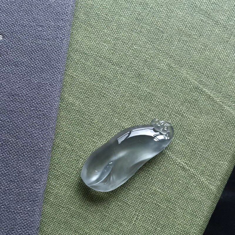 Revealed Yangmei jade all naughty jade cabinet natural emerald Myanmar A stock of high ice such as fish to get water