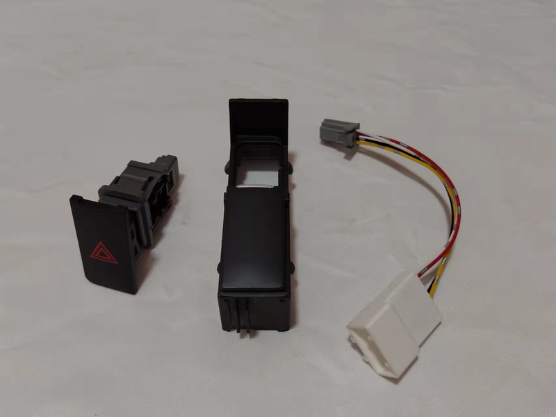 New Prado Large-Screen Emergency Light Button, Double Flash Light Button, Powerful Hazard Light Switch, Emergency Light Cover
