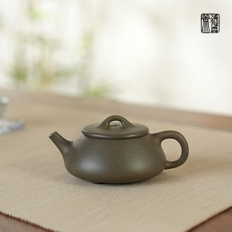德弈斋宜兴紫砂茶壶！九十年代墨绿泥丁洪军老味石瓢，泡出岁月香