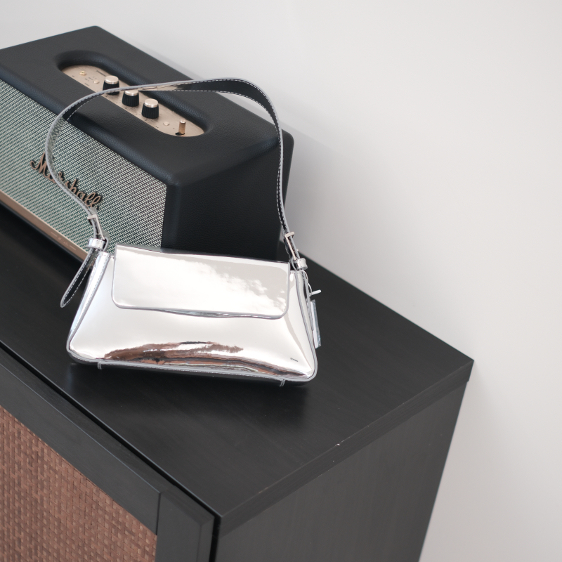 Korean Foreign Trade Patent Leather Glossy Underarm Bag Nightclub Flip-Top Mahjong Bag Crossbody Bag High-End Y2K Crescent Bag for Women Korean Foreign Trade Patent Leather Glossy Underarm Bag Nightclub Flip-Top Mahjong Bag Crossbody Bag High-End Y2K Crescent Bag for Women