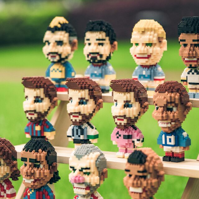 Football World Cup Star Merchandise: Cristiano Ronaldo, Neymar, Messi, Ronaldo Building Block Model Toys and Gifts
