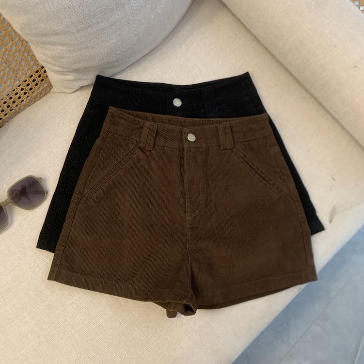 High-Waisted Corduroy A-Line Shorts with Belt, 2025 Autumn and Winter, Casual Wide-Leg Pants for Women ins