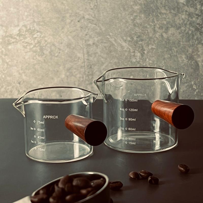 Wooden handle glass small milk cup espresso glass cup scale measuring cup double mouth sharing pot latte cup mini milk tank