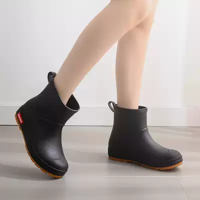 Japanese rain shoes men and women fashion wear soft bottom middle tube waterproof cover senior adult summer water boots tide