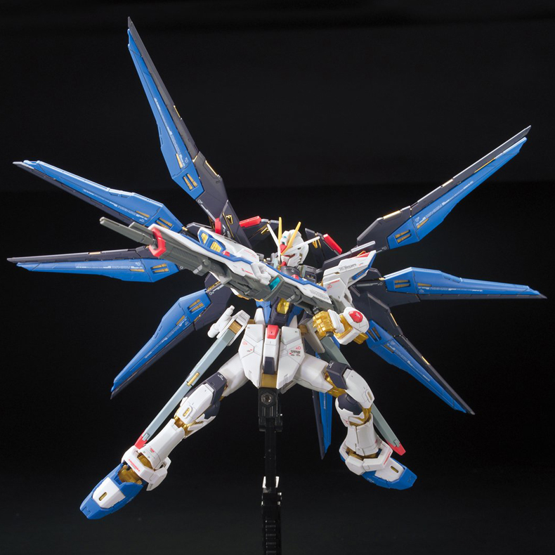 Mô hình lắp ráp Bandai Gundam RG 14 1/144 Strike Freedom Assault Free Gundam Gửi Light Wing - Gundam / Mech Model / Robot / Transformers 	mô hình robot người