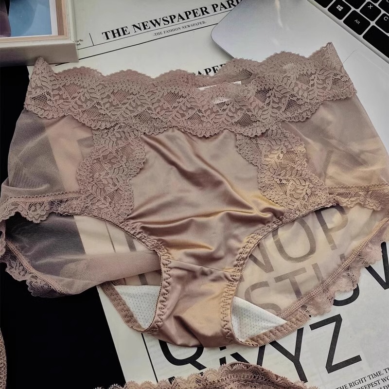 2026 New Lace Sexy Comfortable Women's Panties Satin Mesh Mid-Waist Briefs Mulberry Silk Breathable Crotch