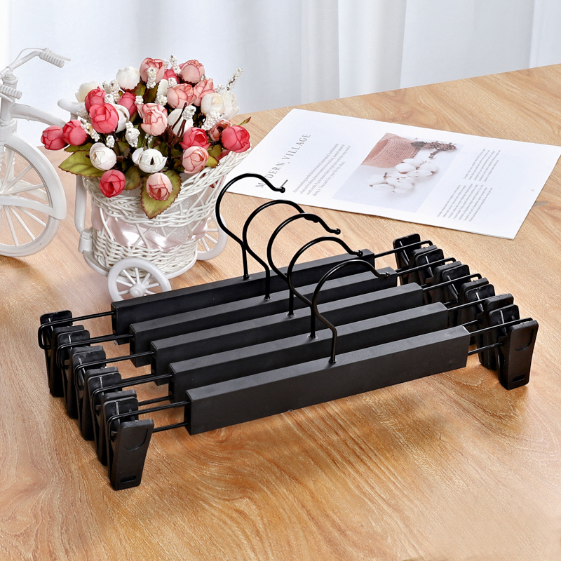 Non-slip retractable adjustment seamless household hanger hanging pants skirt multi-functional strong belt storage pants rack clip
