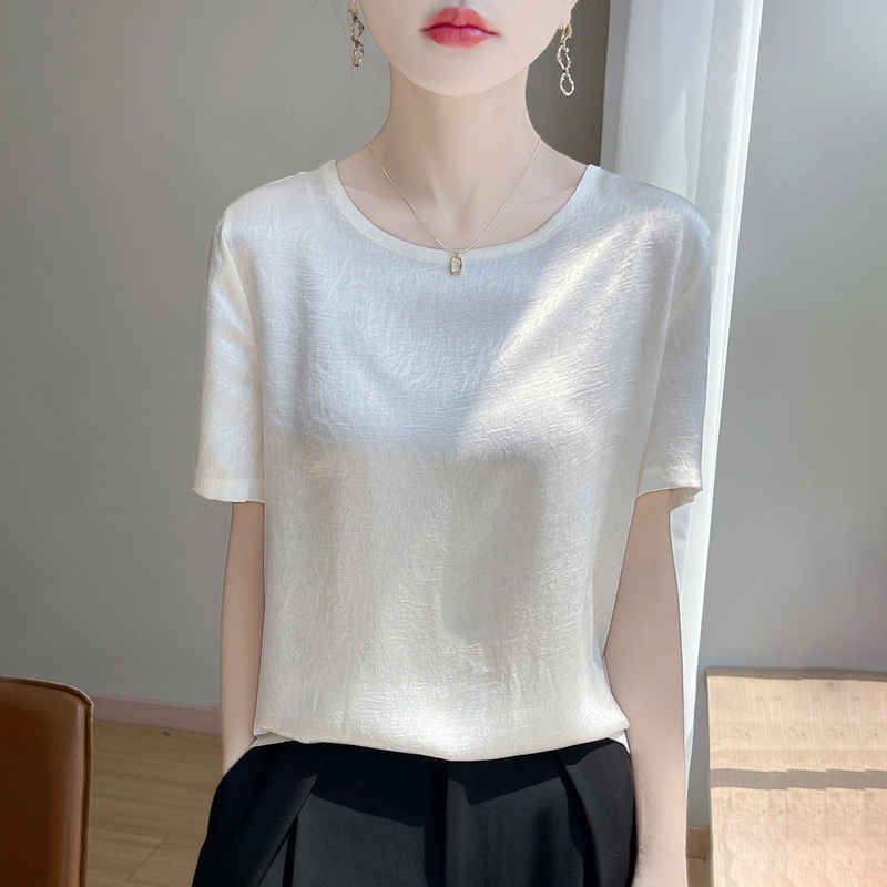Simulated Silk Summer Acetate Satin Round Neck T-Shirt Short-Sleeved Women's Loose and Versatile Slimming and Elegant Fashion Bottoming Top Simulated Silk Summer Acetate Satin Round Neck T-Shirt Short-Sleeved Women's Loose and Versatile Slimming and Elegant Fashion Bottoming Top