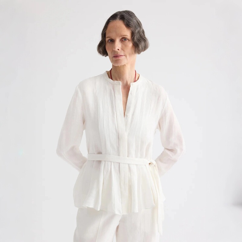 100% Ecological Hemp Waist-Cinching Shirt, Handmade Accordion Pleats, Heavy-Duty Belt, Stand-Up Collar, Breathable White Long-Sleeve Shirt 100% Ecological Hemp Waist-Cinching Shirt, Handmade Accordion Pleats, Heavy-Duty Belt, Stand-Up Collar, Breathable White Long-Sleeve Shirt